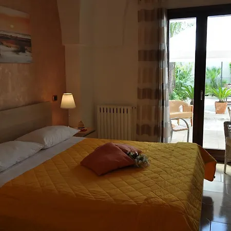 7 Contrade 3* Taranto